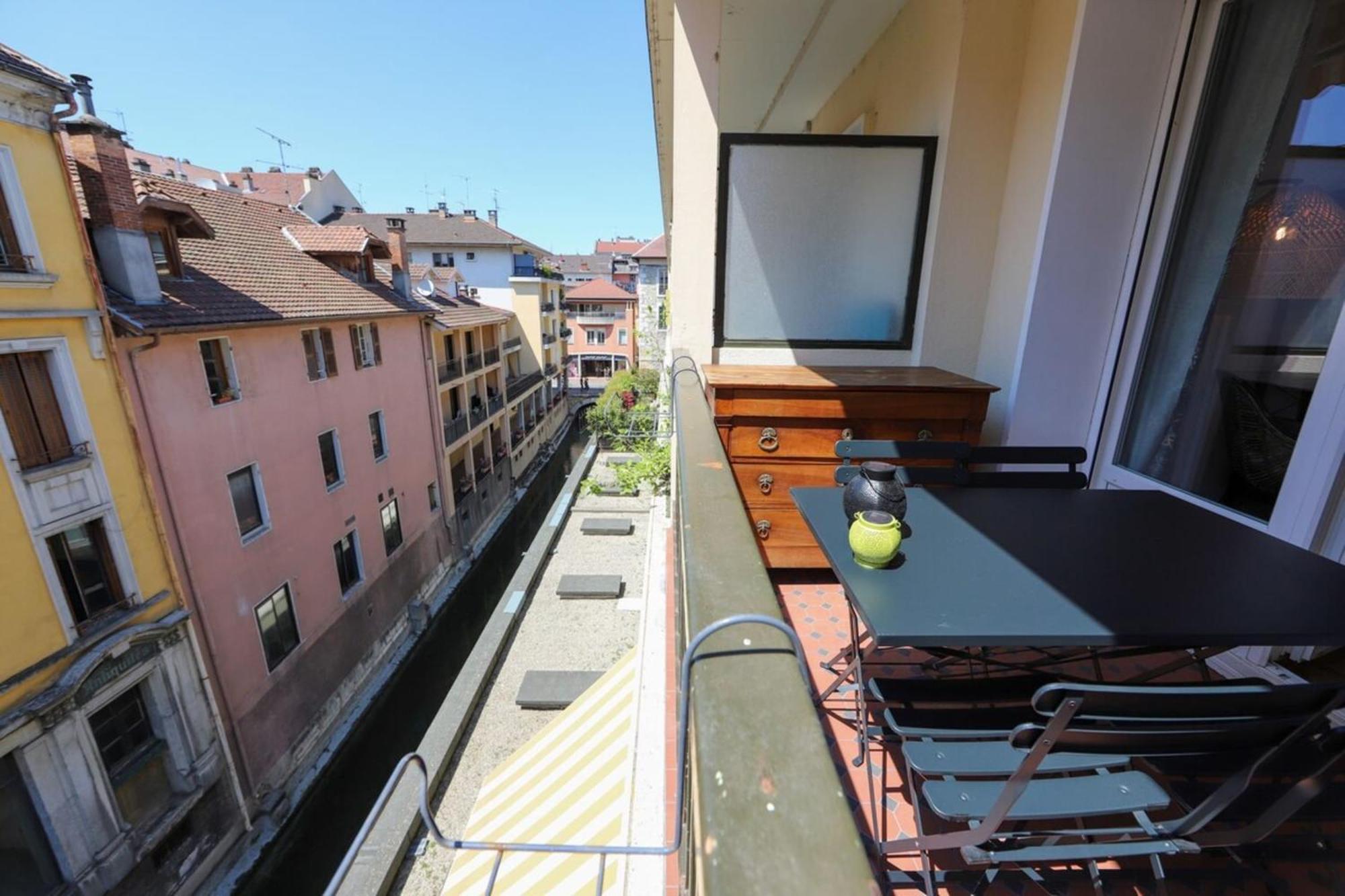 Cozy Along The River - Downtown & Terrace - 4 Άννεσι Εξωτερικό φωτογραφία